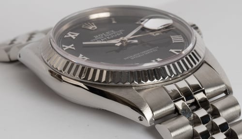 9' Side Shot of Datejust