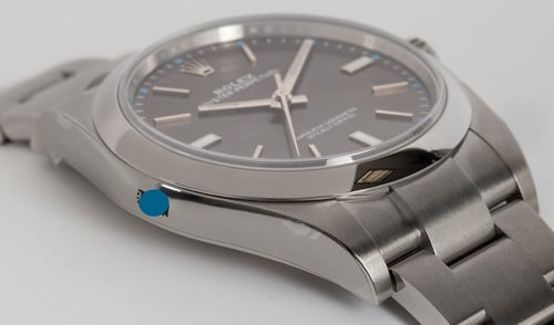 9' Side Shot of Oyster Perpetual 39