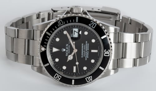 Front View of Submariner Date