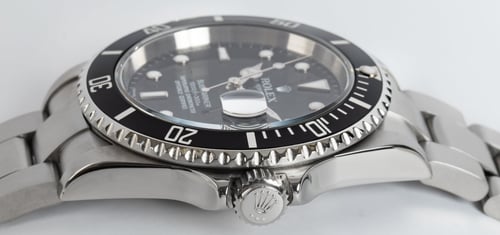 Crown Side Shot of Submariner Date