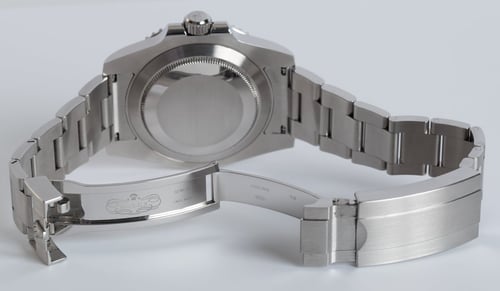 Open Clasp Shot of Submariner Date