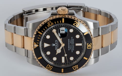 Front View of Submariner Date