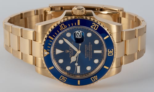 Front View of Submariner Date