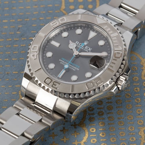 Stylied photo of  of Yacht-Master 37
