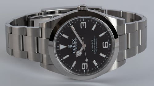 Front View of Explorer 39MM 'Full Lume'