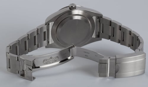 Open Clasp Shot of Explorer 39MM 'Full Lume'