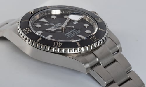 9' Side Shot of Submariner Date 41
