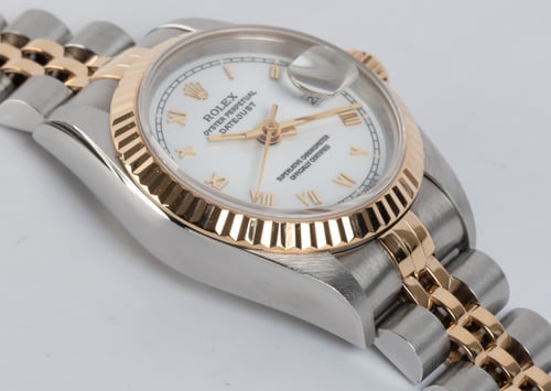 9' Side Shot of Ladies Datejust 26