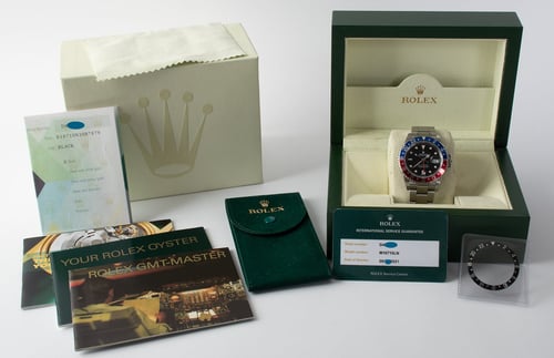 Box / Paper shot of GMT-Master II