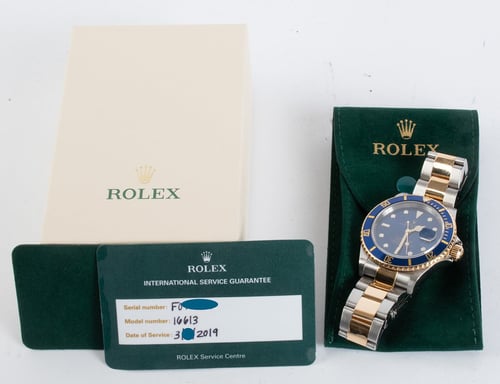 Box / Paper shot of Submariner Date