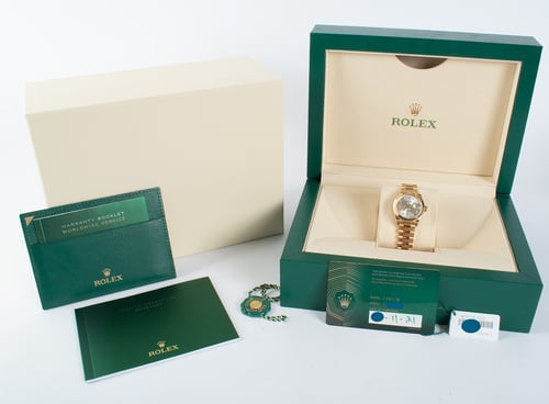 Box / Paper shot of Ladies Datejust President 28