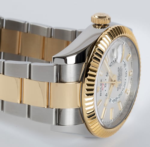 Dial Shot of Sky-Dweller