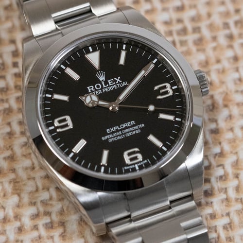 Extra Shot of Explorer 39MM 'Full Lume'