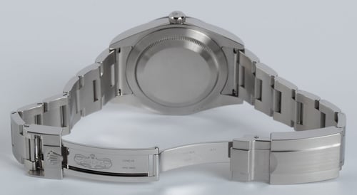 Open Clasp Shot of Explorer 39MM 'Full Lume'
