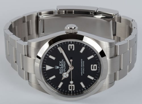 Front View of Explorer 40