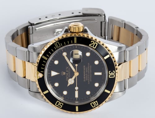 Front View of Submariner Date