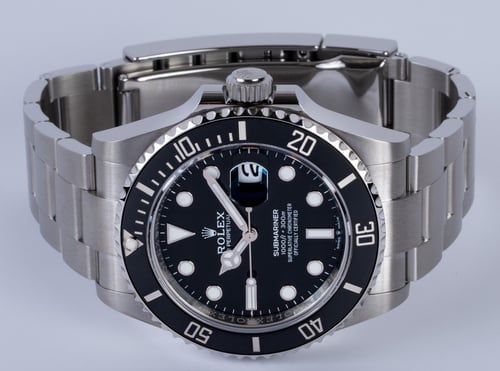 Front View of Submariner Date 41