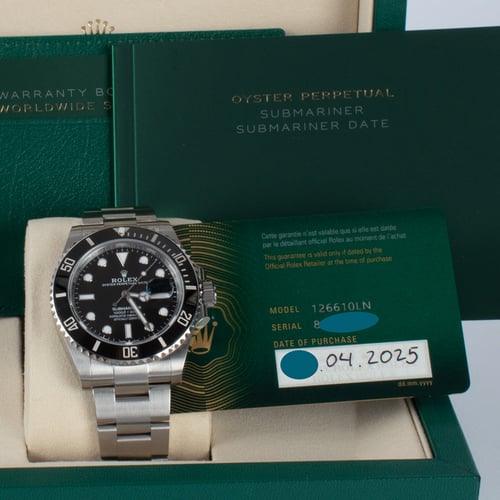 View in Box of Submariner Date 41