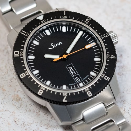 Extra Shot of 105 St Sa
