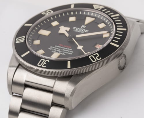 9' Side Shot of Pelagos LHD