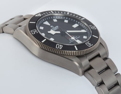 9' Side Shot of Pelagos 39