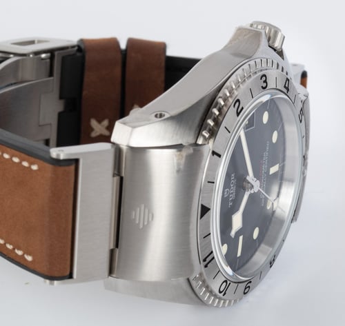Dial Shot of Black Bay P01