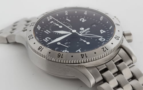 9' Side Shot of FX Chrono UTC