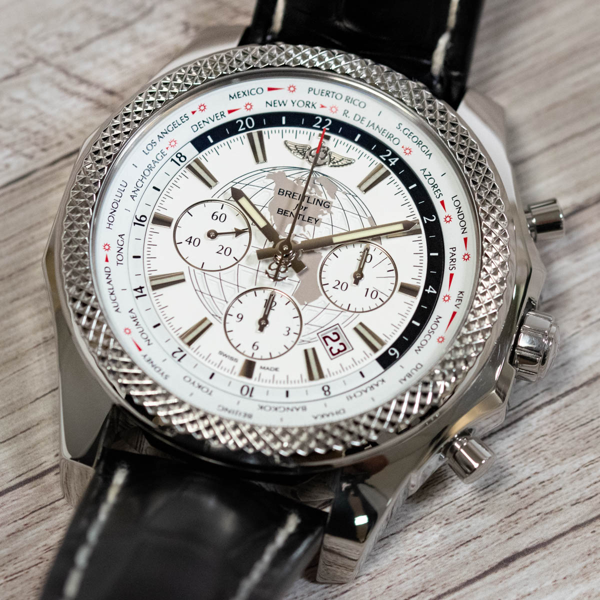 Breitling - Bentley GMT B05 Unitime : AB0521U0/A768 : SOLD OUT 