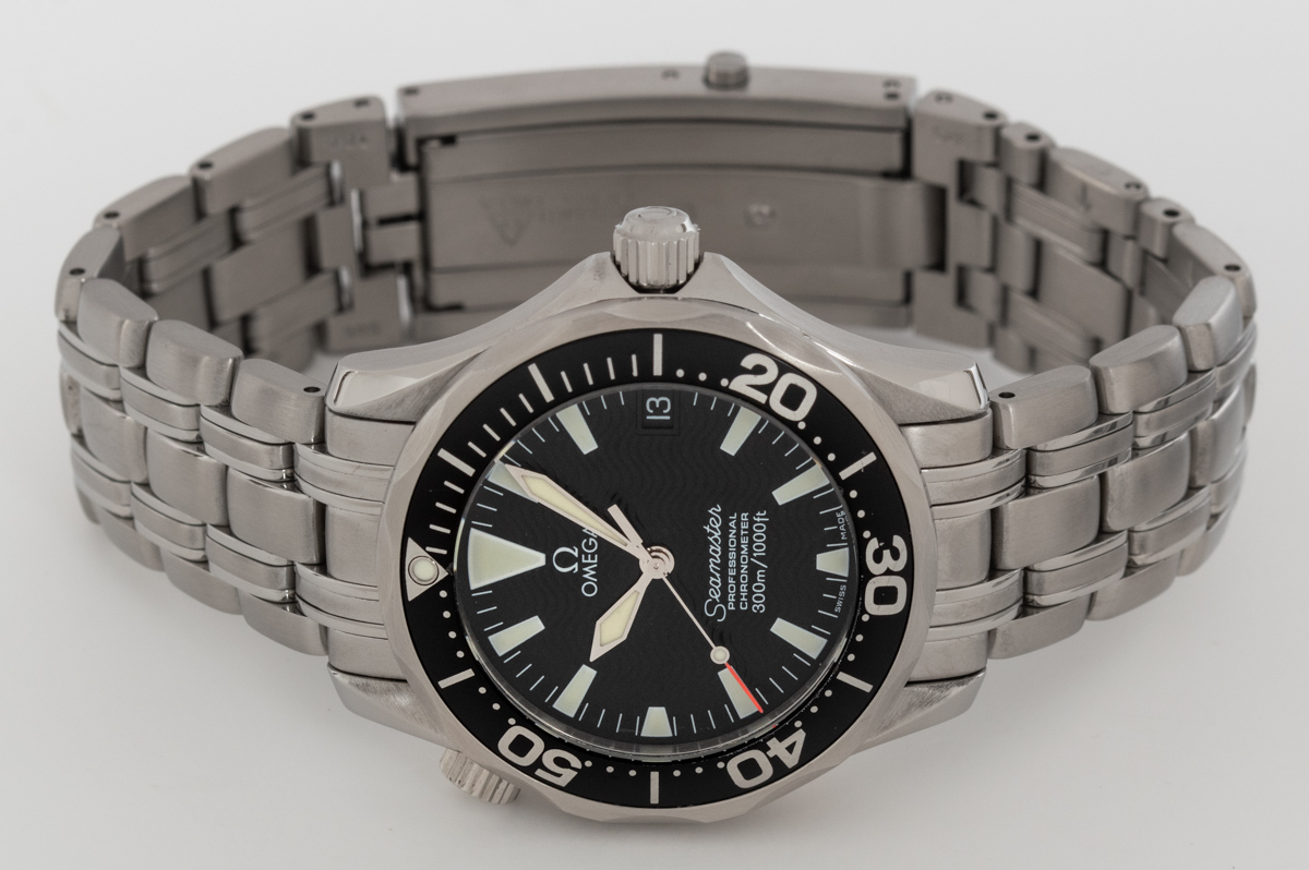 Omega Seamaster Professional Midsize 2052.50 - SOLD OUT - 2002