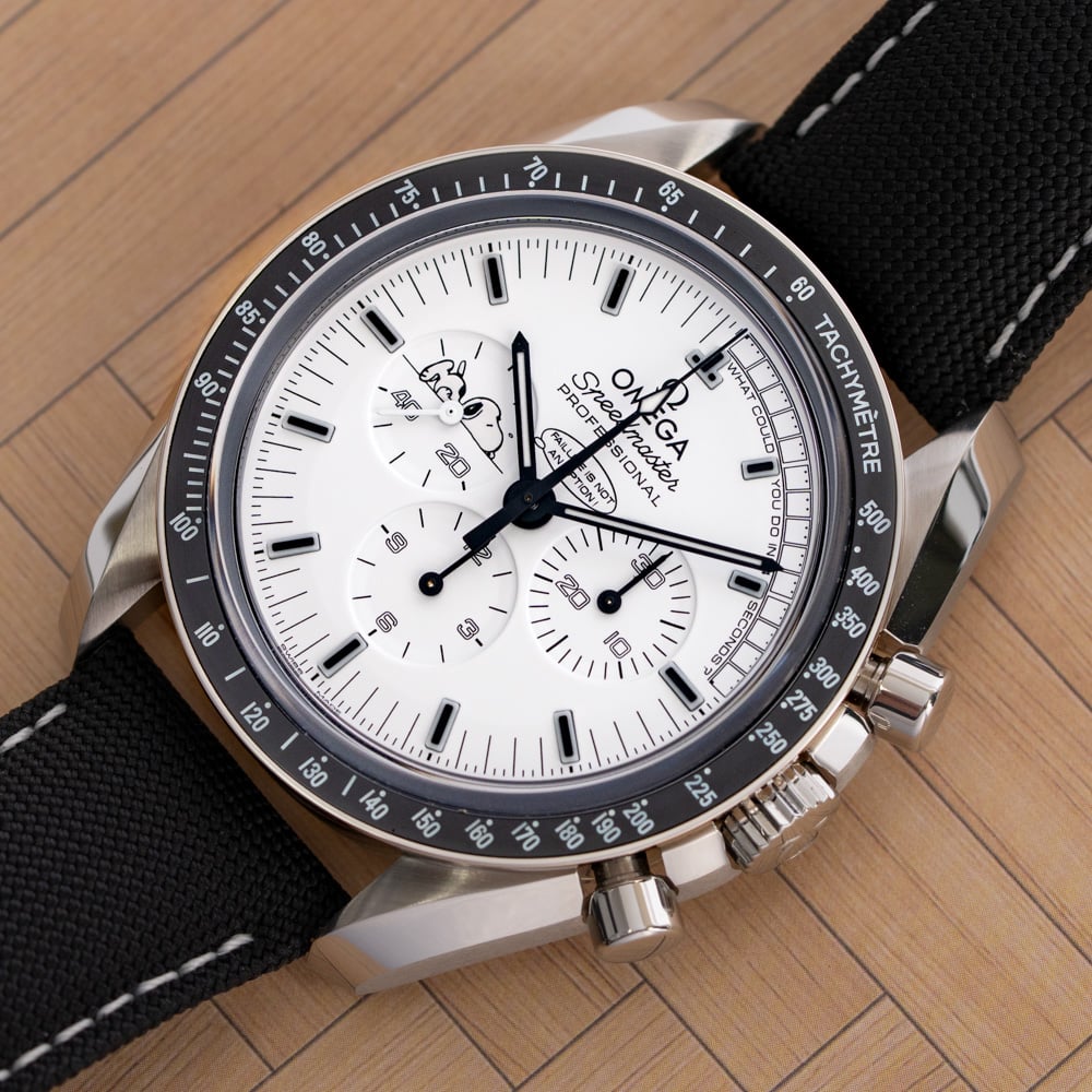 Omega Speedmaster Apollo 13 'Silver Snoopy' : 311.32.42.30.04.003