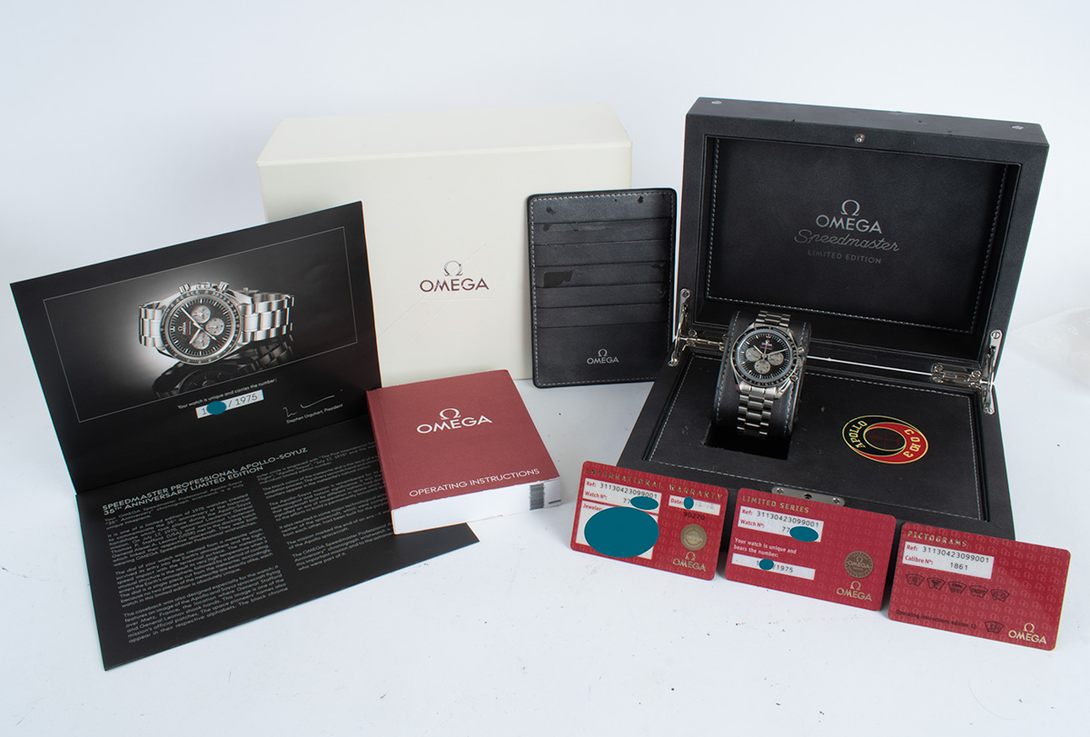 Omega Speedmaster Apollo Soyuz 'Moonwatch' : 311.30.42.30.99.001