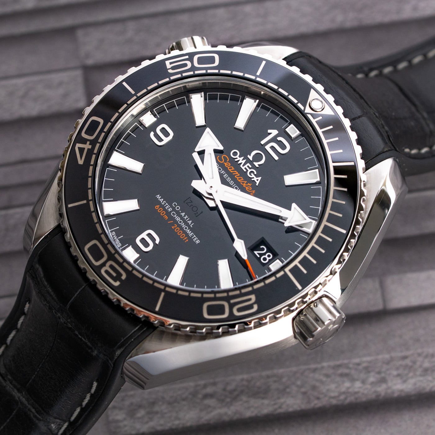 Omega Seamaster Planet Ocean 40MM : 215.33.40.20.01.001