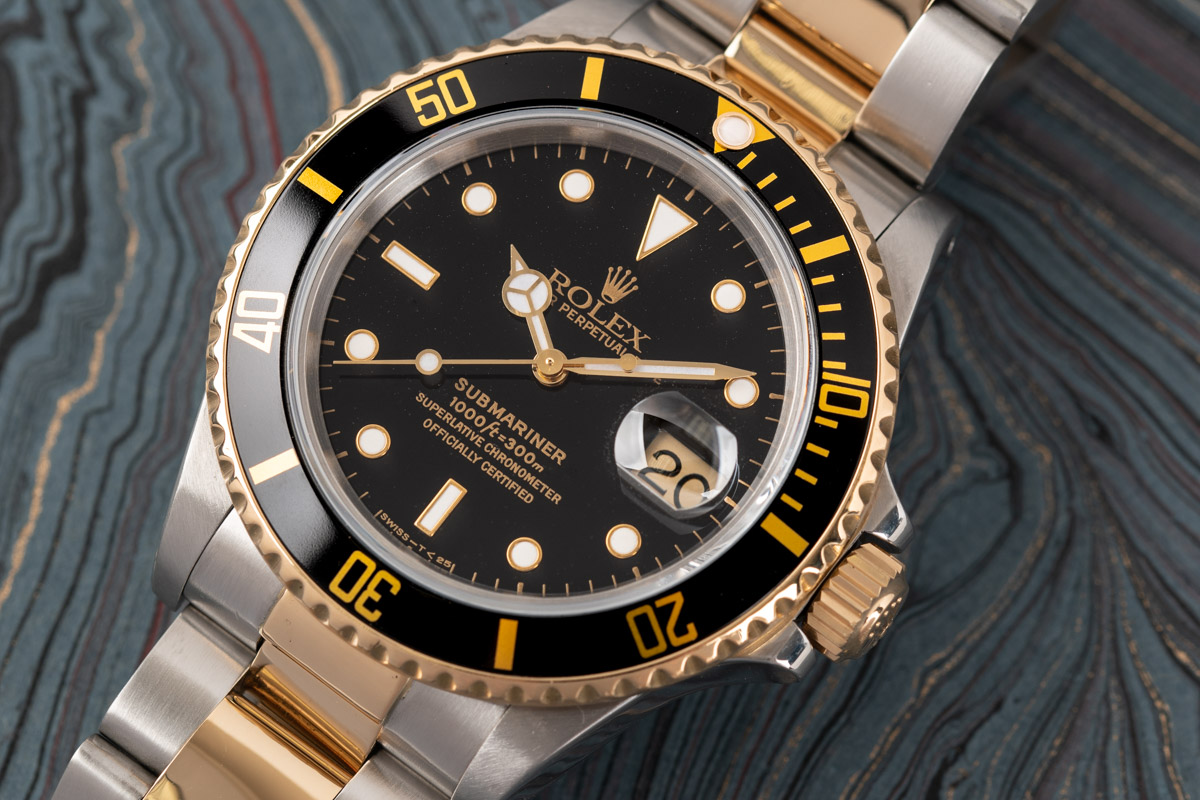 Rolex - Submariner Date : 16803 : SOLD OUT : black dial on Heavy