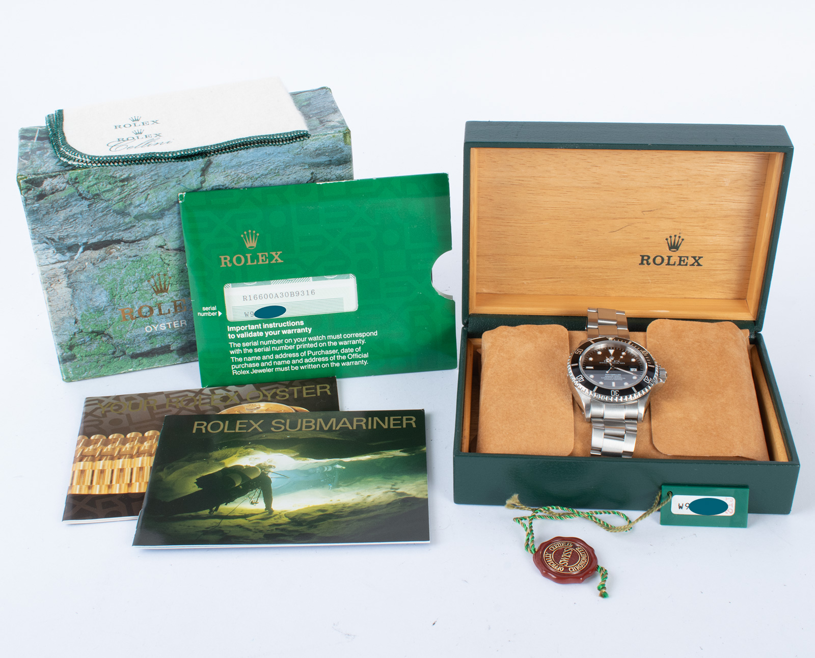 Rolex Sea-Dweller 4000 16600 - 1997 Black Dial, Steel, 40mm, Full