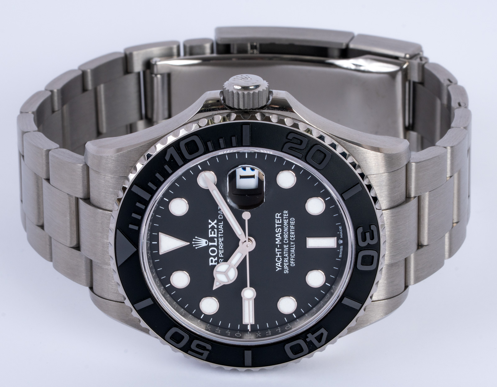 Rolex Yacht-Master 42 : 226627 intense black dial :