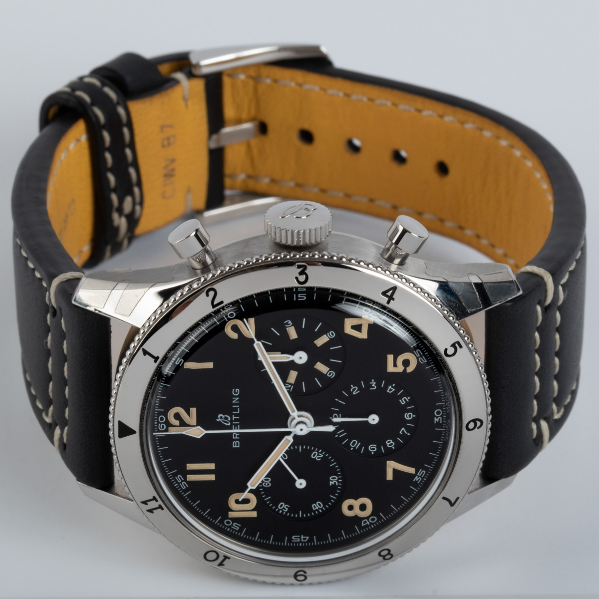 breitling avi 765