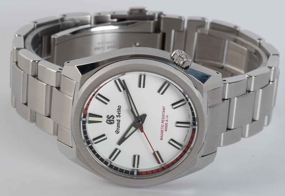 Grand Seiko Sport Collection 'Tough Quartz' : SBGX341