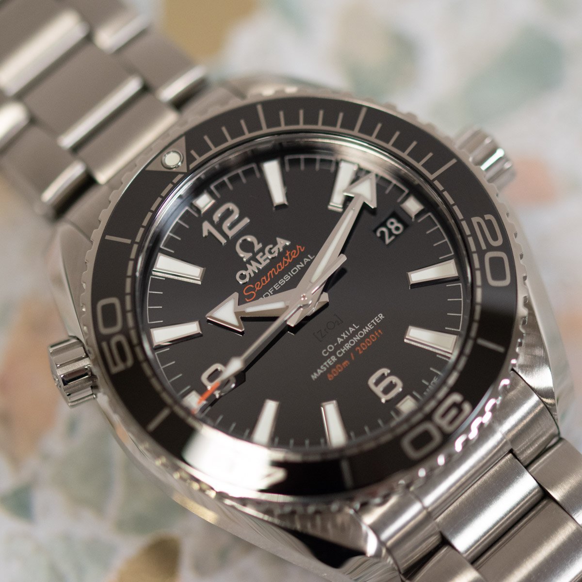 Omega seamaster planet ocean 39 5mm 215 30 40 20 01 001 sold out