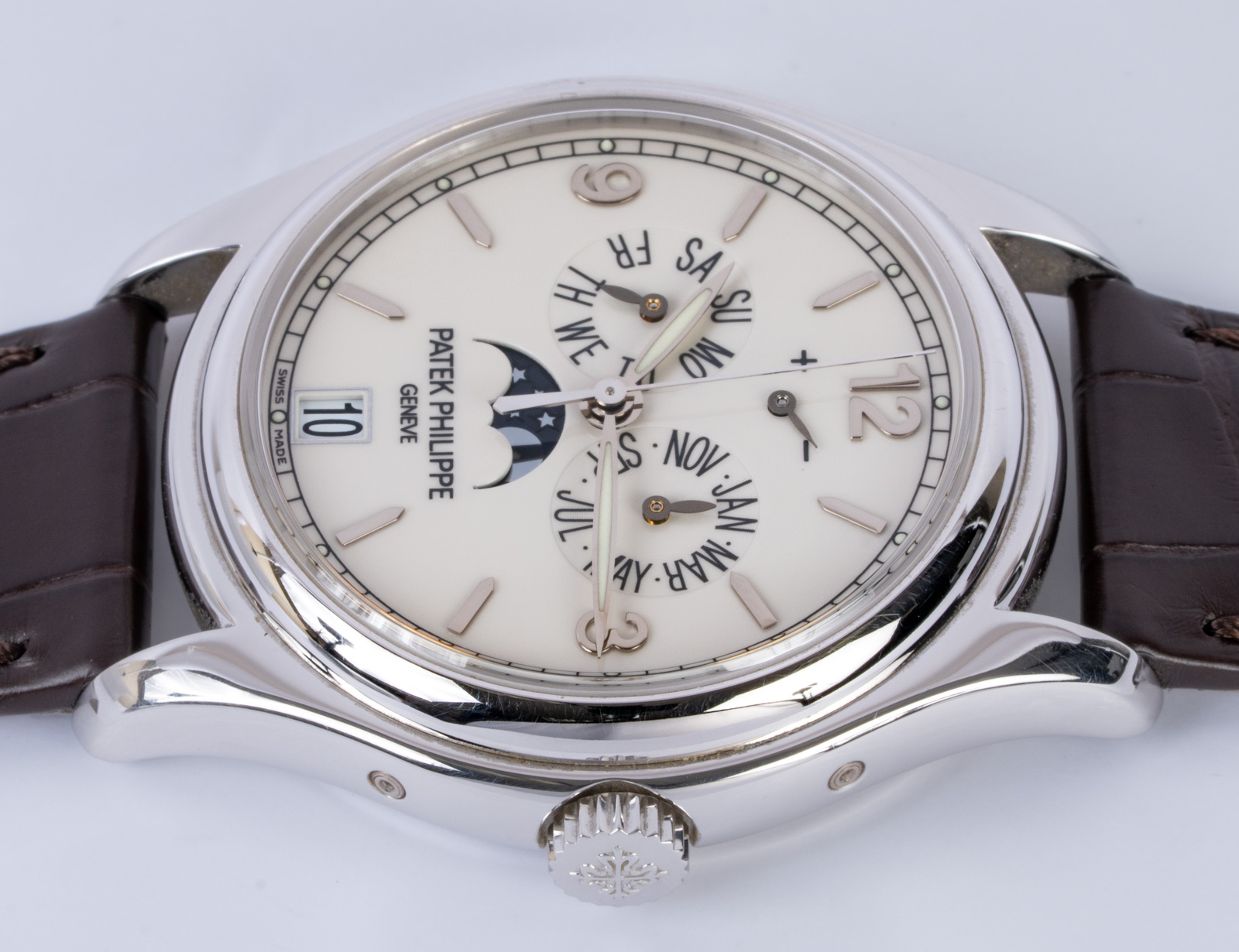 Patek Philippe Annual Calendar : 5146G-001